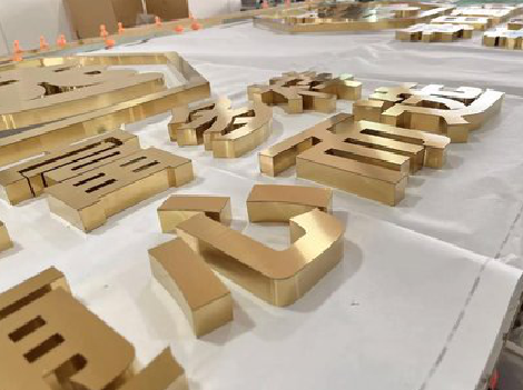  常山拉丝不锈钢字的特点。