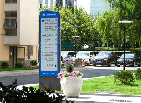  常山哪些因素影响宣传栏的制作？